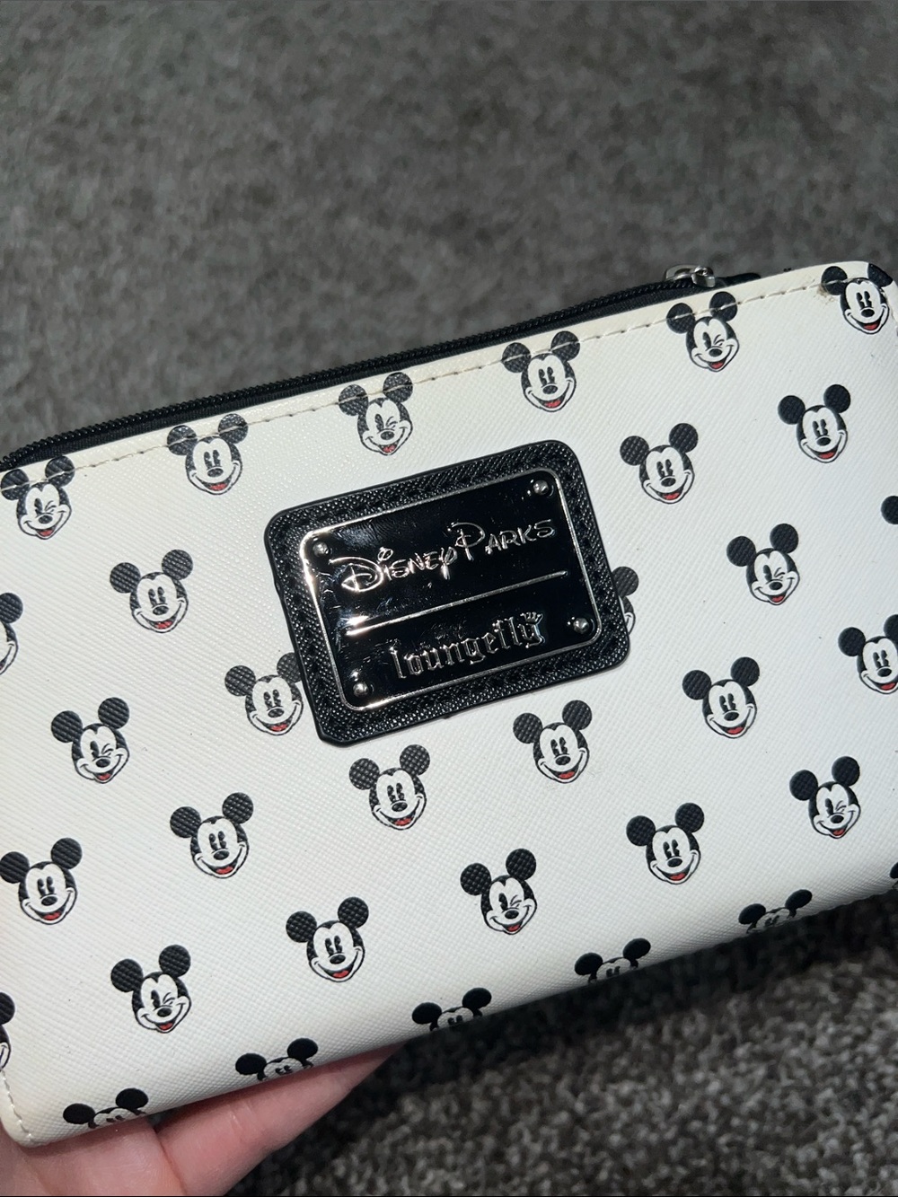 Loungefly White Mickey Mouse Pattern Zip Wallet - Picture 2 of 5
